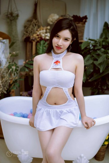 美女私密尿孔18